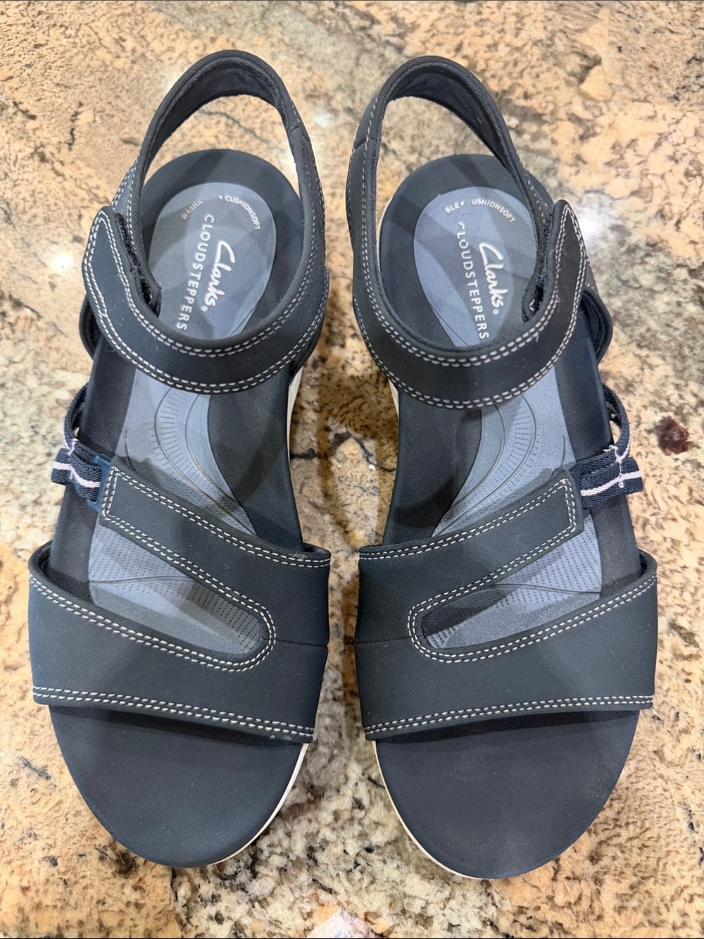 Clarks Black Hook-and-Loop Comfort Sandals for Women